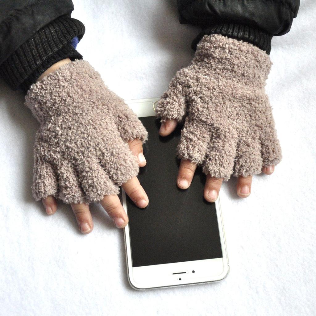 Children Coral Fleece Gloves Kindergarten Pupil Student Baby Winter Warm Plush Mittens Half Finger Gloves For 5-11Y Kid Gloves