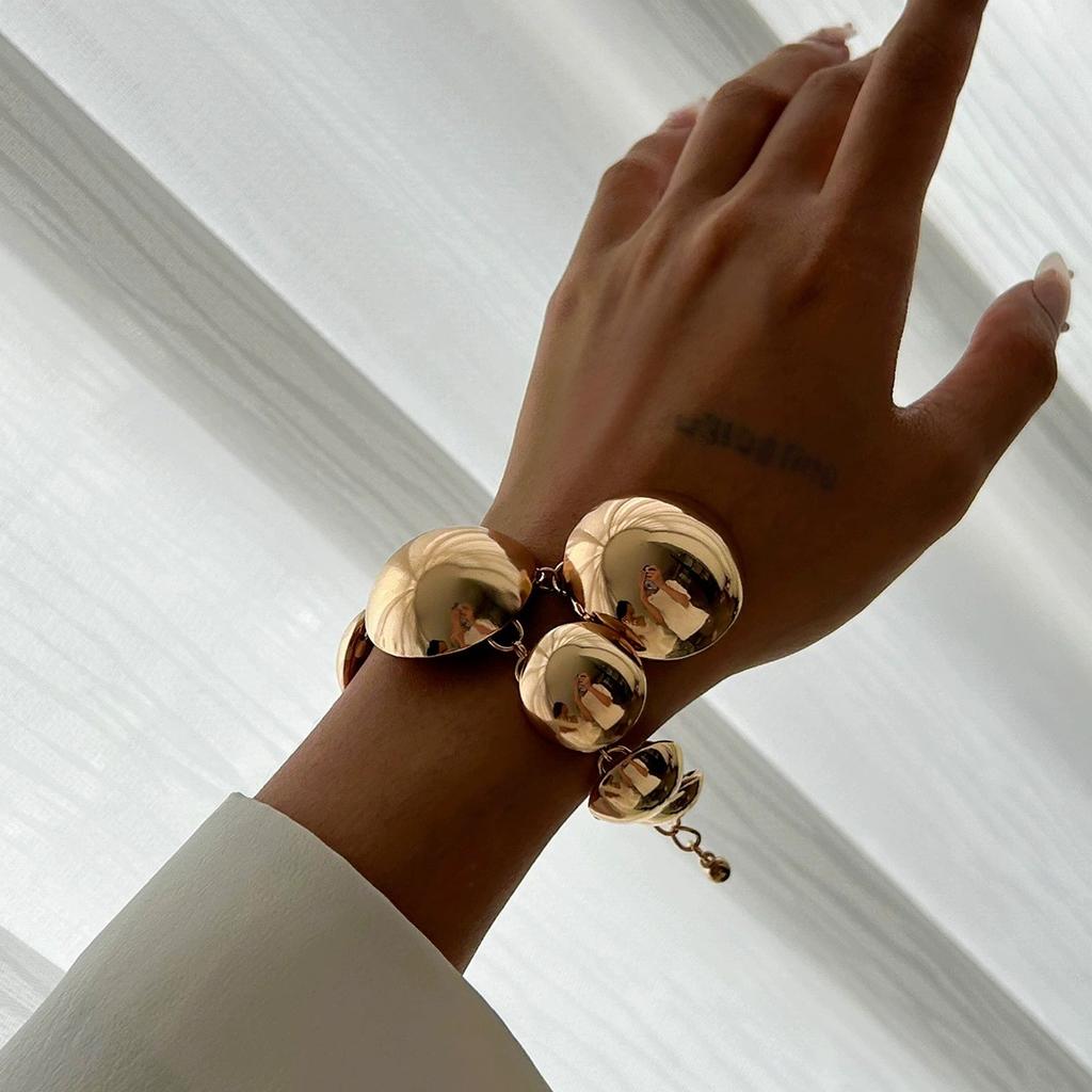 Collana con ciondolo rotondo liscio in metallo per gioielli europei e americani design senso catena industria pesante decorazione collana clavicola