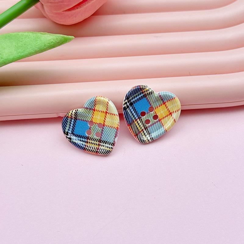 20Pcs Japanese Cute Plaid Heart Shaped Button Girls Wool Coat Cardigan DIY Sewing Decoration Women's Clothing Sewing Accessories