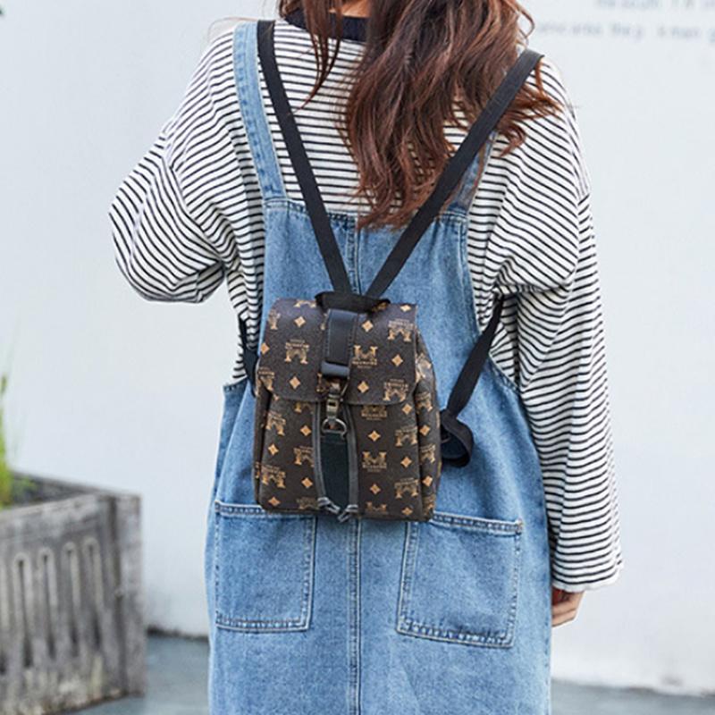 Damenmode Kleiner Rucksack Buchstabenmuster Retro Kleiner Gürtel Tragbare kleine Handytasche Reiserucksack Designertaschen