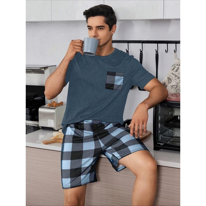Men's Casual Plaid Pajama Set, Round Neck T-shirt and Shorts, Top Pockets with Random Prints