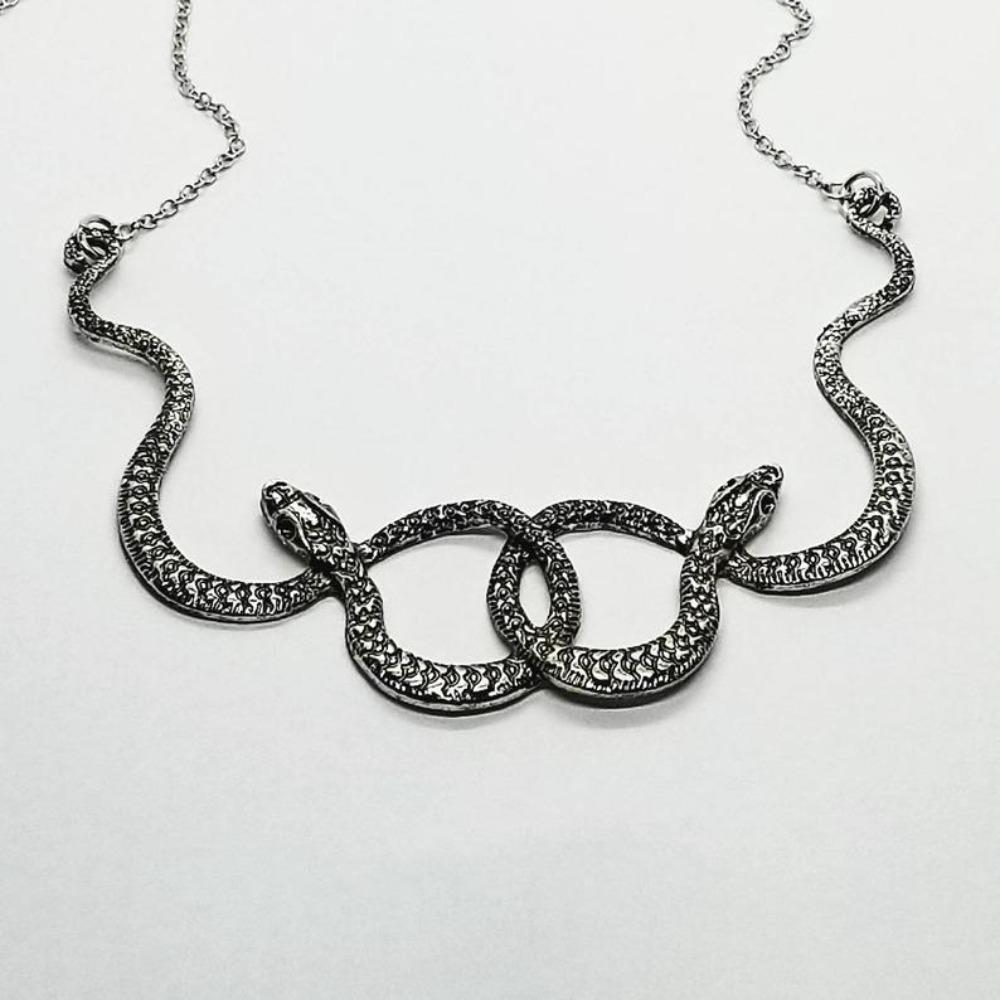 Creative Gothic Ancient Silver Medusa Two Snakes Entwined Necklace for Women Me Halloween Personality Trend Witch Jewelry Gifts