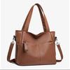 2026 Autumn and Winter New Fashionable Versatile Shoulder Messenger Bag Women's Simple Solid Color Handbag Bag Work Niche Design