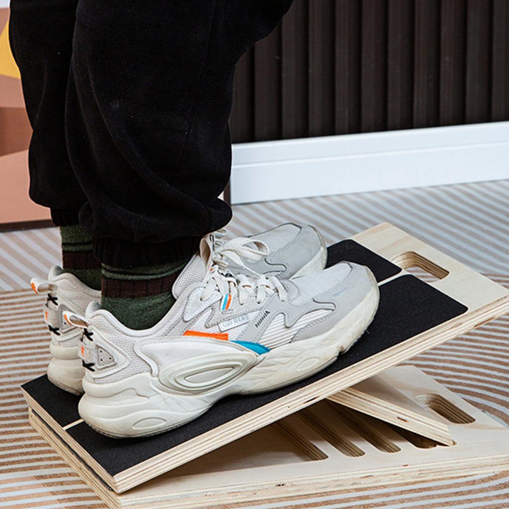 Wood Stability Trainer Thickened Wood Balance Platform with Protective Pad for Adults Balance Exercise