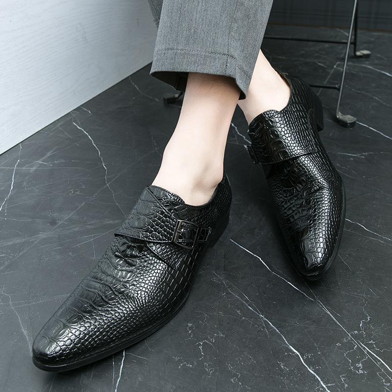 Chelsea Snake Patterned Pointed Leather Shoes with Metal Buttons Men's Oxford Formal Shoes Fashionable Low Cut New Men's Shoes