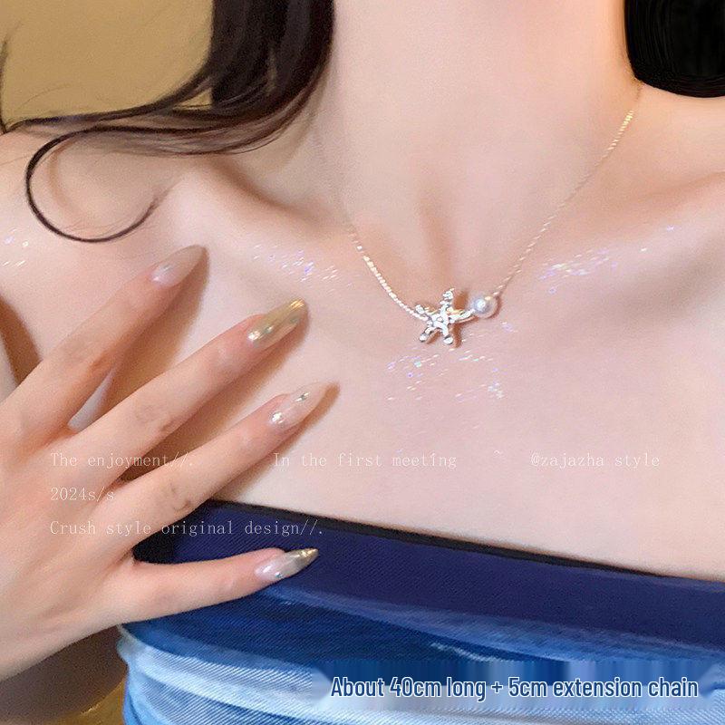 Elegant Pearl Necklace: Trendy, High-End Titanium Steel Clavicle Chain for Women