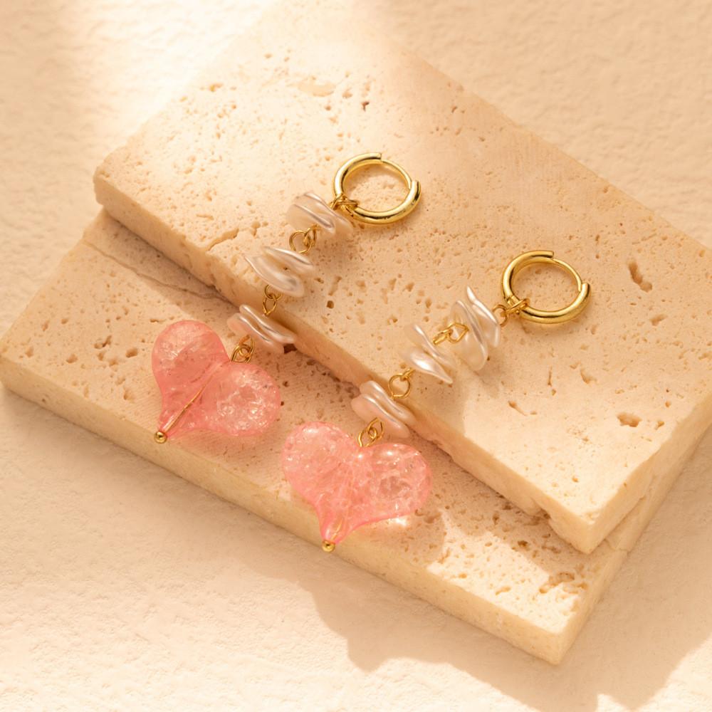 

Длинные серьги-сердечки розового цвета, украшенные искусственным жемчугом, для стильных женщин