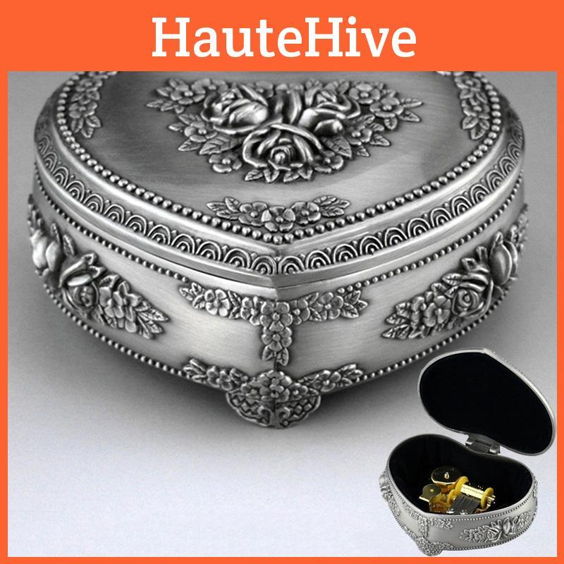 Fantastisk Speldosa i Silverlegering i Hjärform För Barn Med Klassisk Uppdragsmekanism