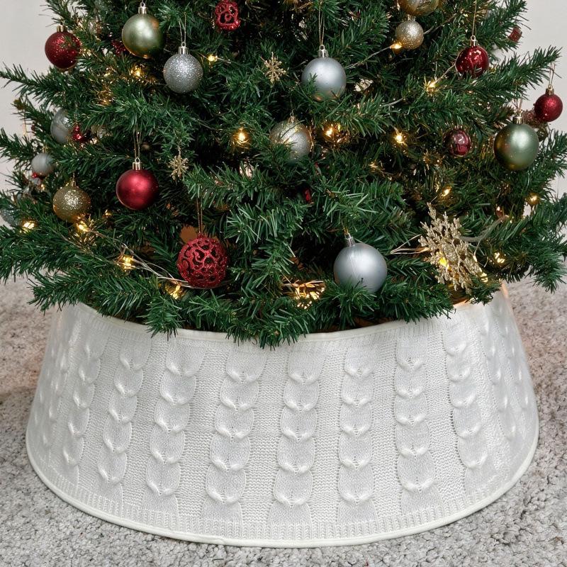 White Knitted Christmas Tree Skirt with Twist Rope Pattern Ornaments