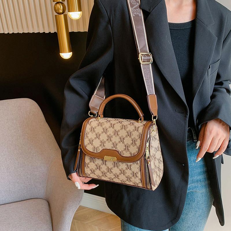 IELGY Retro Fashion Classic Printed Small Square Bag All-Match One-Shoulder Cross-Body Broadband Female Bag