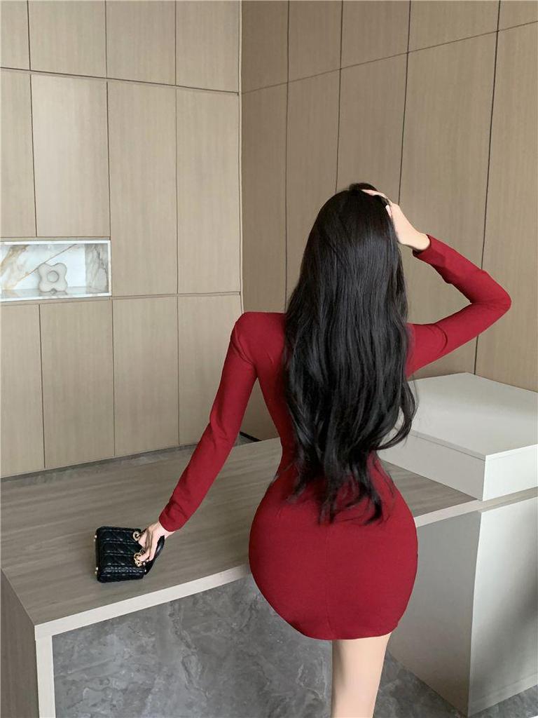 Bodycon Waist-Cinching Little Black Dress - Women's Autumn/Winter Sexy Square Neck Short Skirt