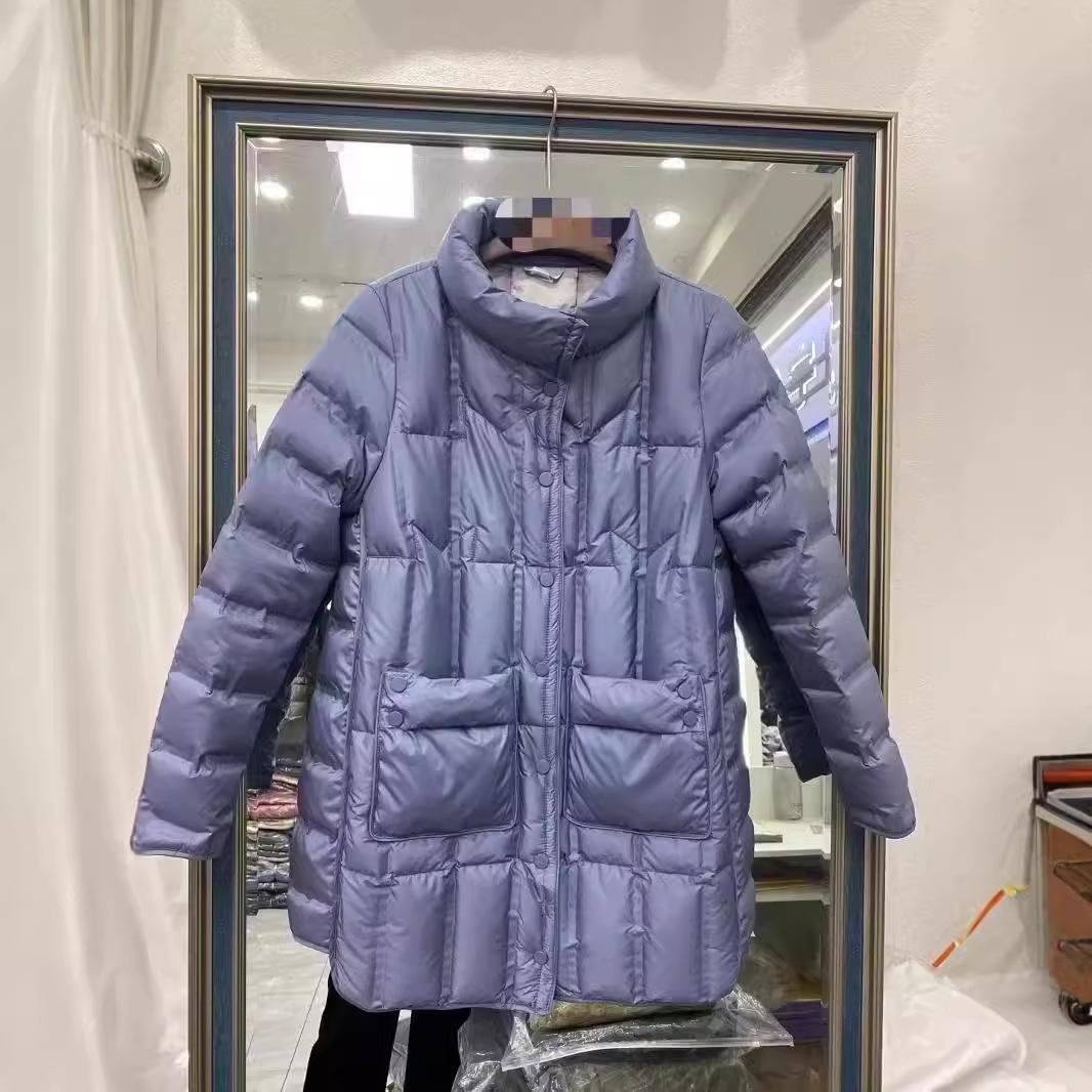 

Белая утиная пуховая куртка женская средняя и длинная 2024 зимняя новая свободная и легкая прессованная резиновая стойка воротник модное повседневное пальто XL синий