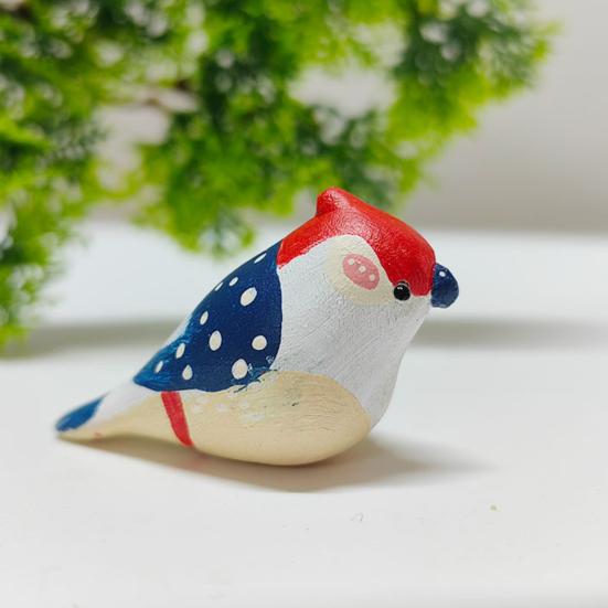 Handmade Bird Figurine Wooden Carving Bird Statue Miniature Wildlife Sculpture for Living Room Office Desktop TV Stand Decor Gifts for Bird Lovers