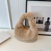 Fur Handbags Women's Small Half Moon Bag Warm Plush Wrist Bags Fashion Furry Short Handle Clutch Ladies Shoulder Bags