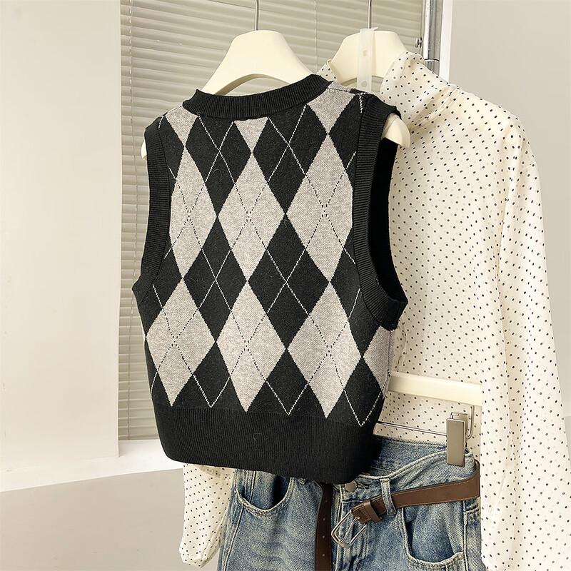 TonLion Women's Argyle Knit V-Neck Vest