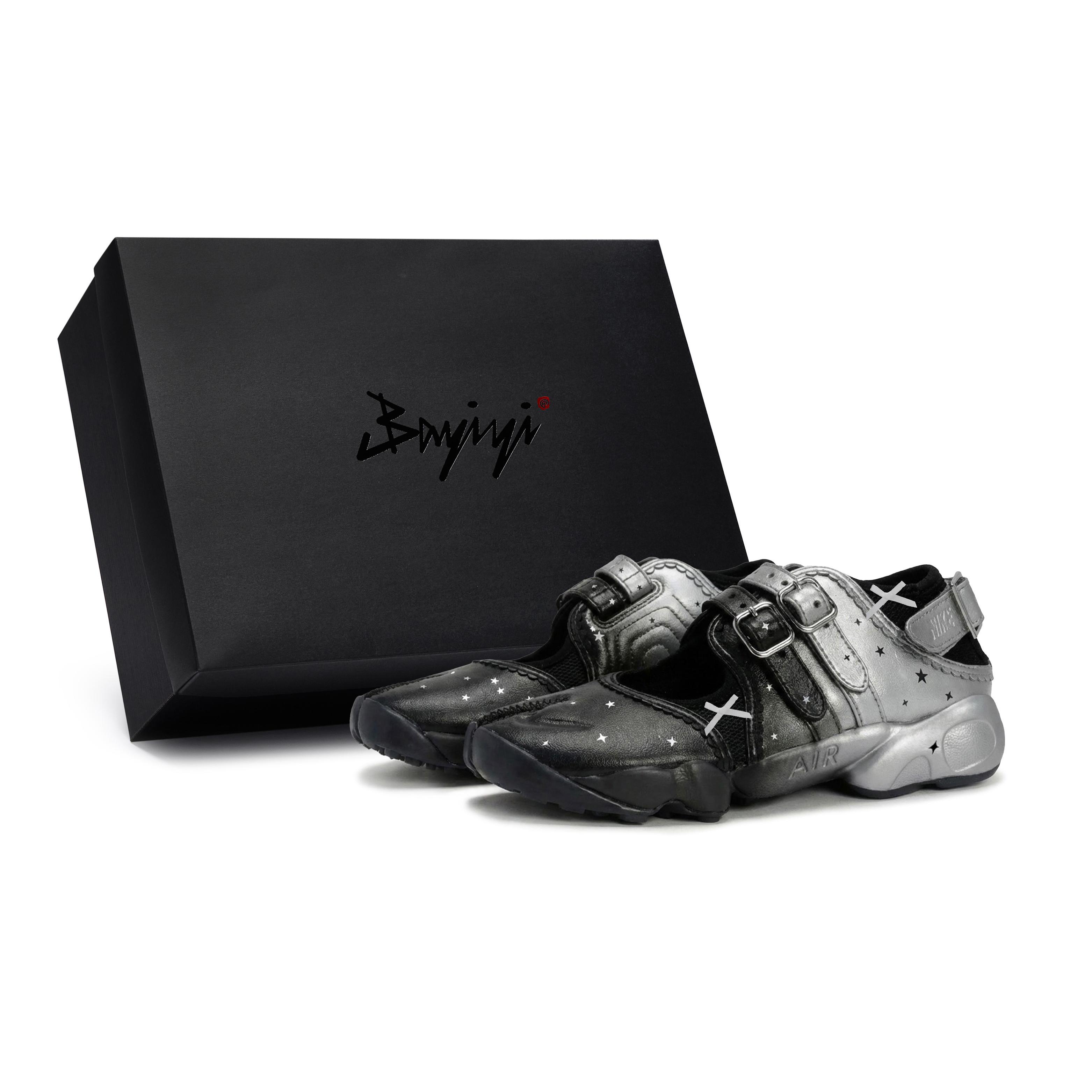 

Nike Air Rift 811 Виробництво, Зоряний візерунок, Спеціальна коробка для взуття Нековзкі Низькі Повсякденне взуття Жіночі IB8881-001(Team80-S-BOX) 36.5
