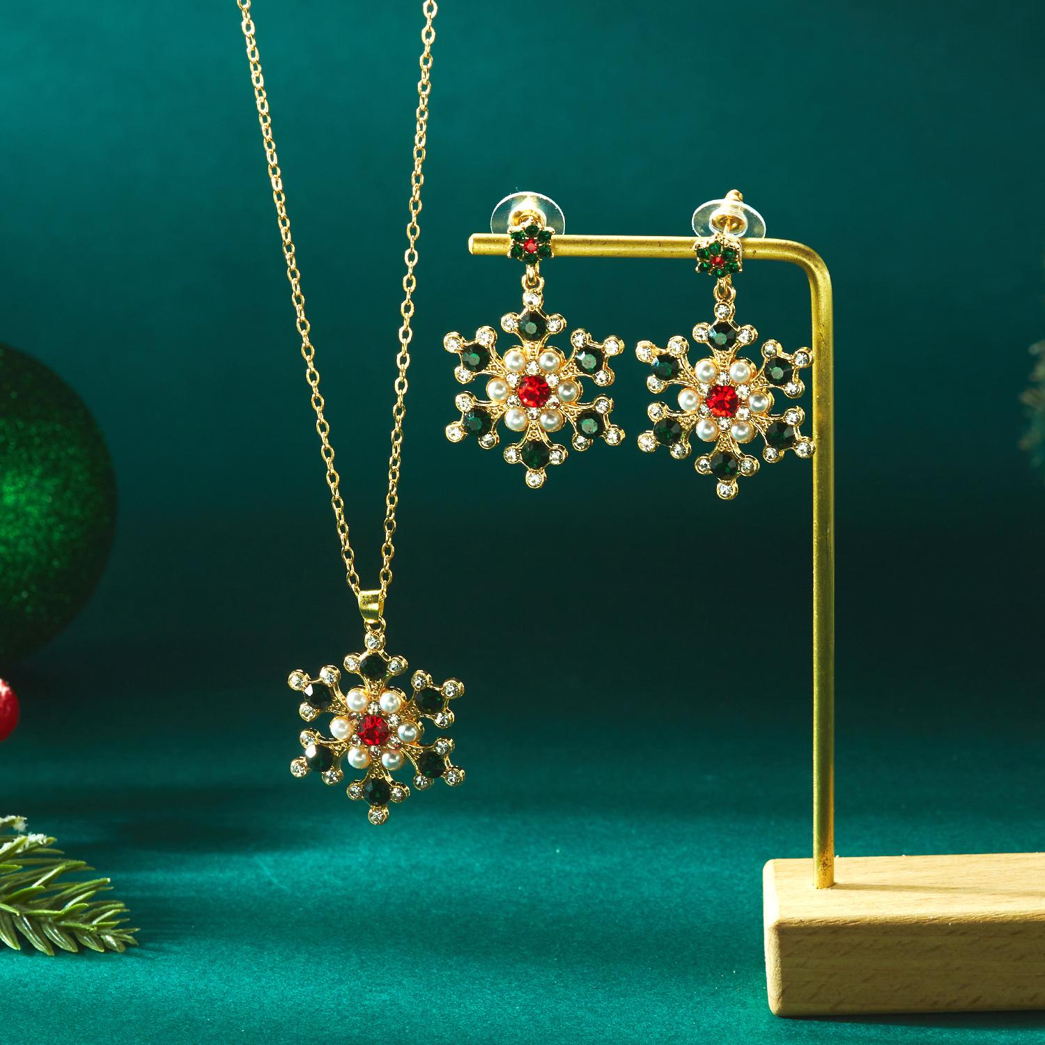 Luxury Zircon Snowflake Pendant Necklace for Women Delicate Colorful Rhinestone Snowflake Drop Earring Christmas Jewelry Set