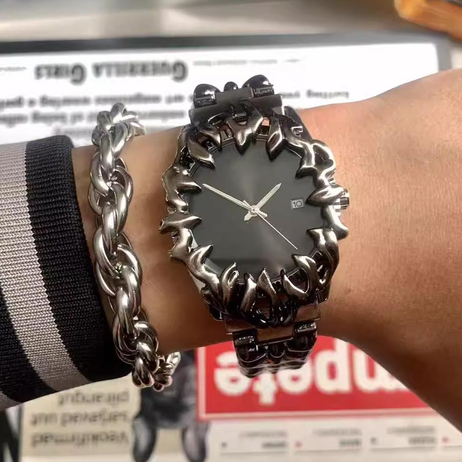 Men's Vintage Flame Design Alloy Watch Punk Quartz Wristwatch with Date for Men Unique Dragon Style Casual Waterproof Clock