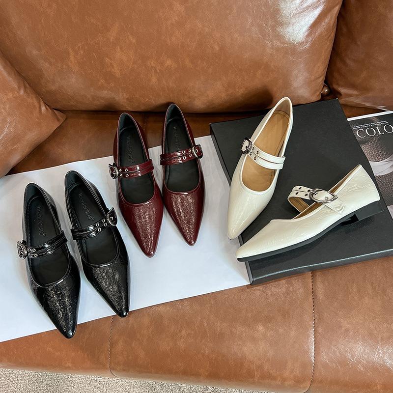 Pointed retro low-heeled flat-heeled Mary Jane shoes for women's spring new models with temperament single shoes for women