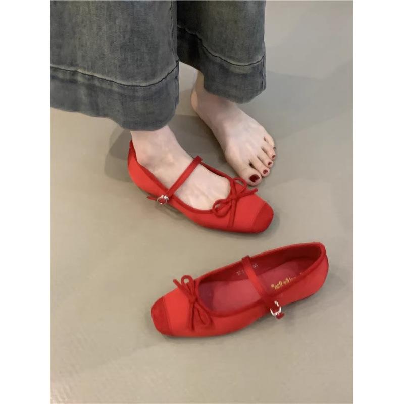 

French small fragrant Mary Jane shoes women s flat-soled single shoes 2025 square head shallow mouth soft leather bow beanie ladyshoes 39 красный