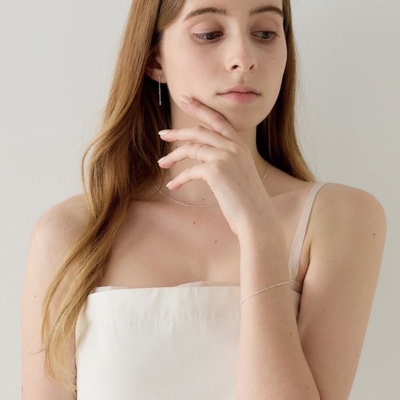 Aphrose Behind Logo Pure Dots Pendant Earrings
