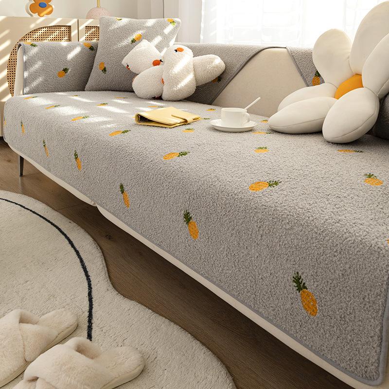 

Нескользящий чехол для дивана в гостиную, зимние овечки, бархатный чехол для дивана, утолщенный однотонный чехол для дивана, вышитый коврик для дивана в виде редиса 70x70cm 1pcs