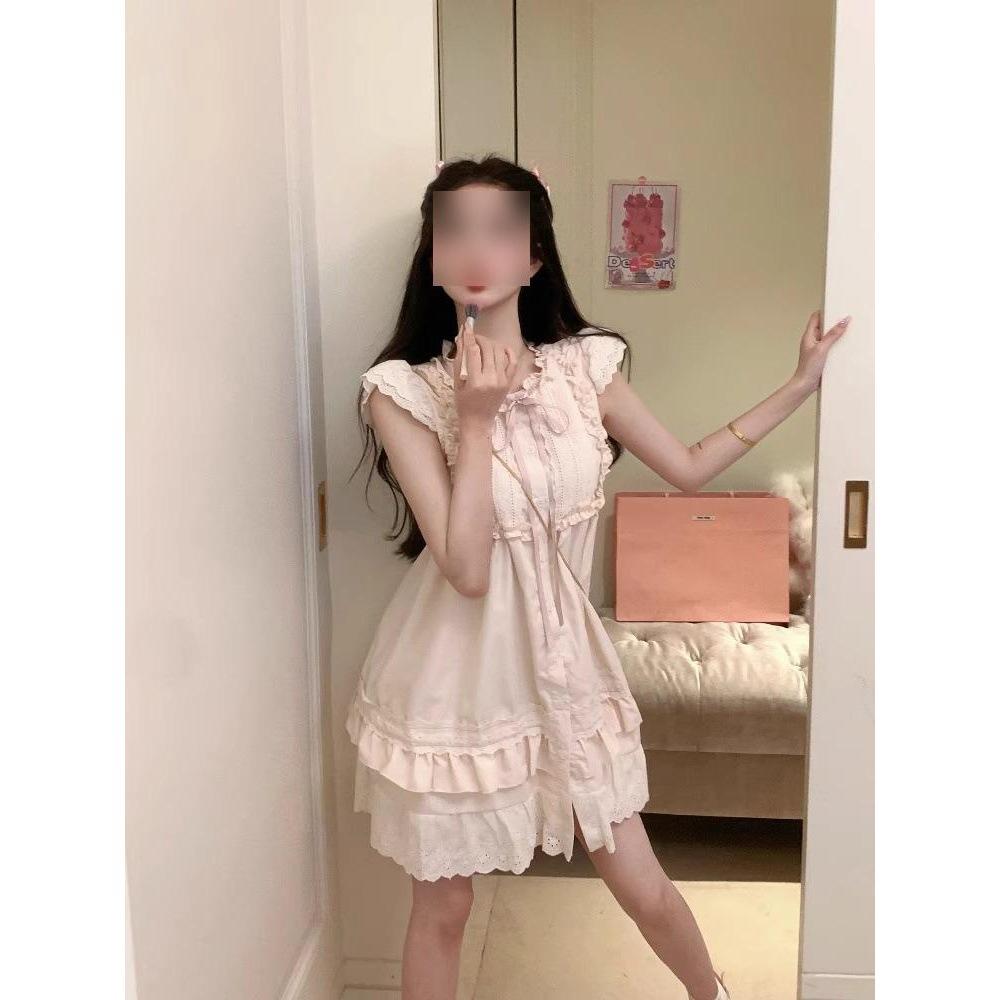 Cute and sweet little fly sleeve cake skirt dress female summer small man loose slimming A-line ruffled skirt