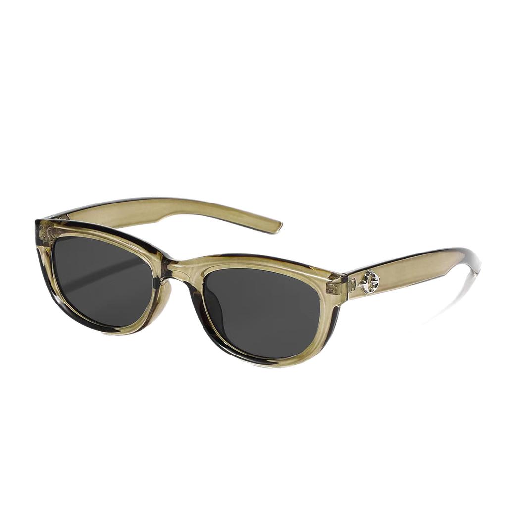 Stylish French-style Cat-eye Sunglasses for Women, Perfect for Creating A Fashionable Look and Providing Sun Protection.