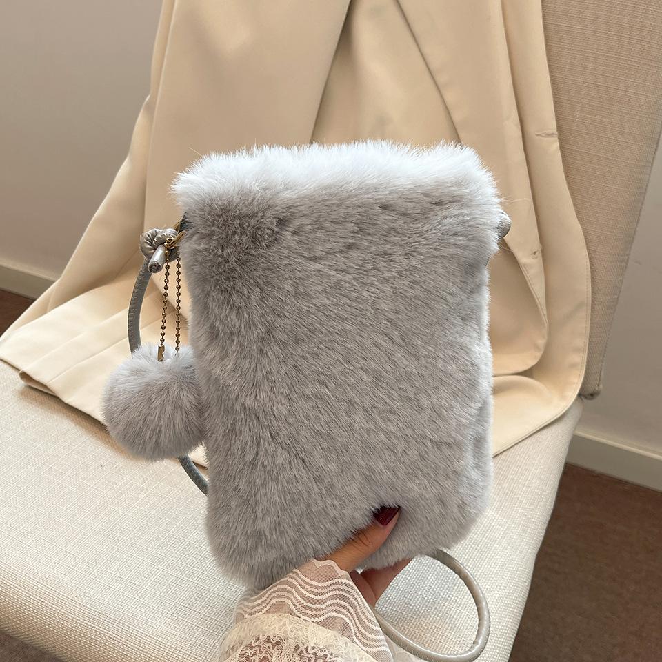 Women Plush Crossbody Bag Solid Color Mobile Phe Bag Versatile Mini Wallet Plush Shoulder Bag 2026 Autumn Winter Coin Purse