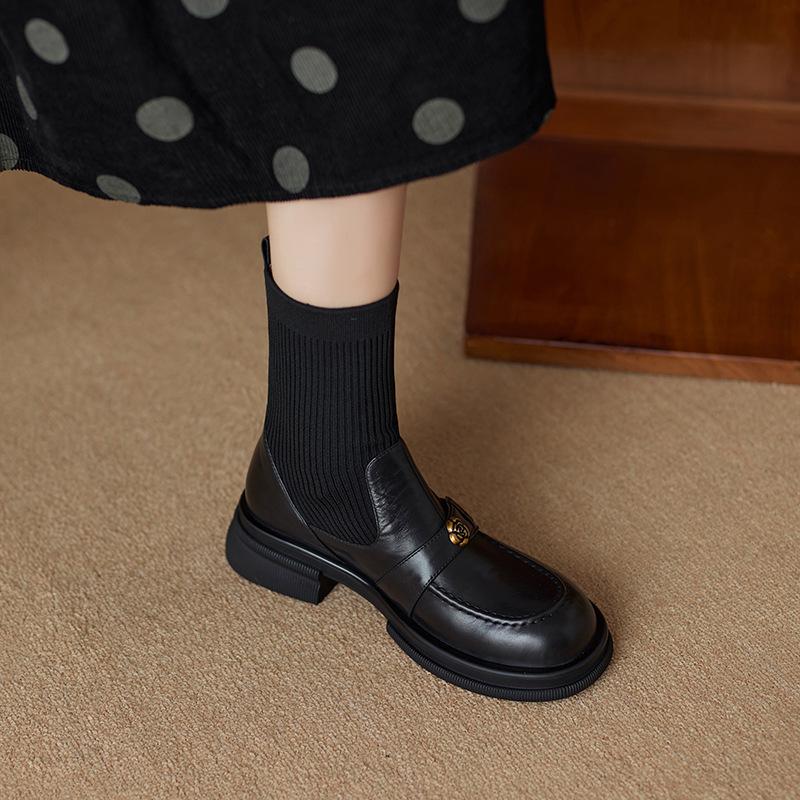 Round-headed Camellia Knitted Women's Autumn and Winter Comfortable Thick Medium-heeled Short Boots