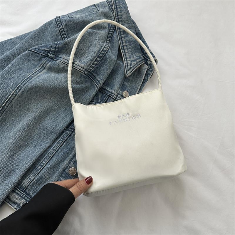 Fashionable Retro Shoulder Bag For Women Chic Bucket Style Daily Use Tote Available In Multiple Colors