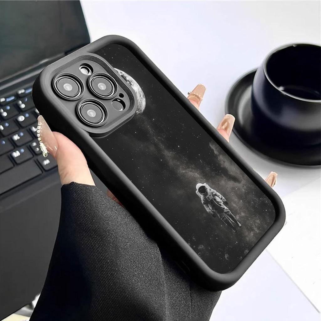 New Grooved Black Astronaut Ladder Case for iPhone 14-17 Pro Max.