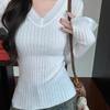 This Is A New Autumn Casual Style, Slimming and Versatile Design with A Pit Pattern V-neck Long-sleeved Knitted Sweater for Women
