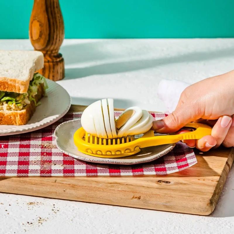 Multifunctional Plastic Egg Shell Peeler Yellow Topping Egg Slicer Shell Cracking Peeling Boiled Eggshell Perforator For Home