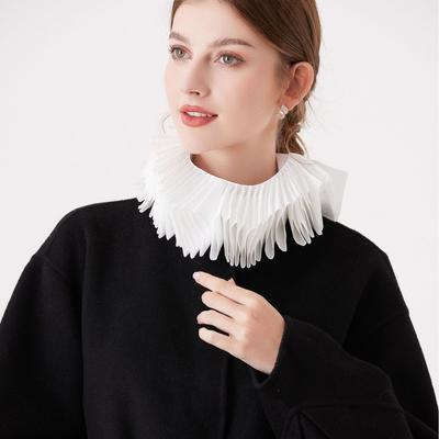 Accessoarer – Slipsar, flugor, krage och manschetter