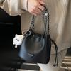 Popular wholesale high-quality lychee pattern temperament drawstring bucket bag versatile commuter simple light luxury chain messenger bag