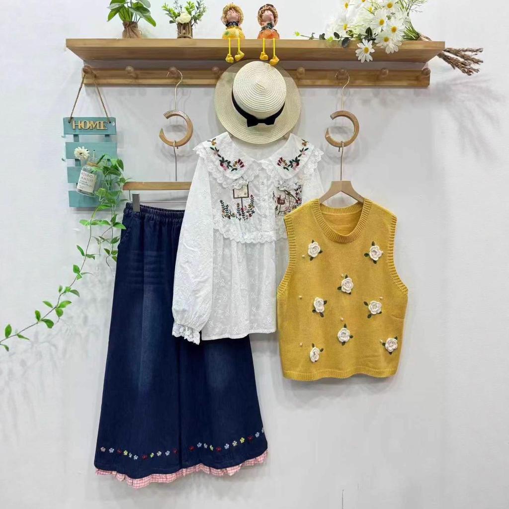 327 Autumn Japanese Sweet Handmade 3D Flower Loose Knit College Vest