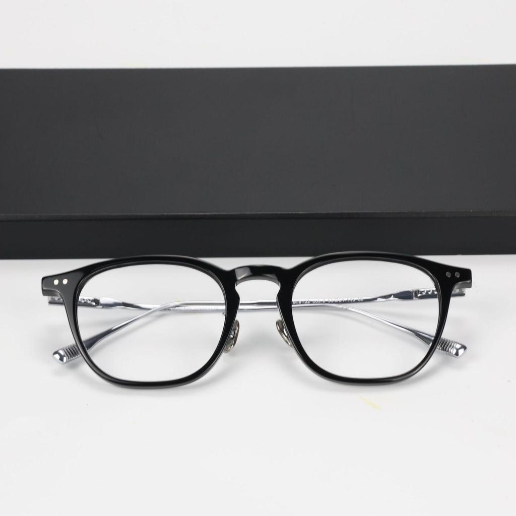 Vintage Ultralight Pure Titanium Full-Rim Eyeglass Frame, Unisex & Stylish, Comfortably Fits Prescription Lenses for Myopia.