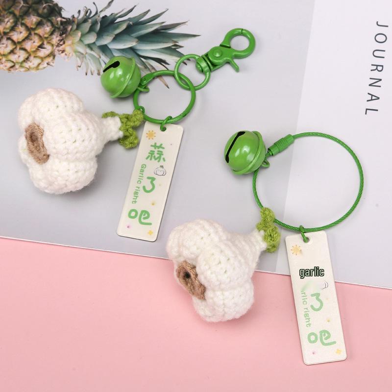 Woven Garlic Scallion Cabbage Pendant Keychain – Creative and Exquisite Gift for Students and Besties