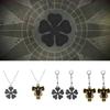 Stilvolles Black Clover Halsketten- und Ohrring-Set mit Stier-Magierritter-Emblem für Damen und Herren