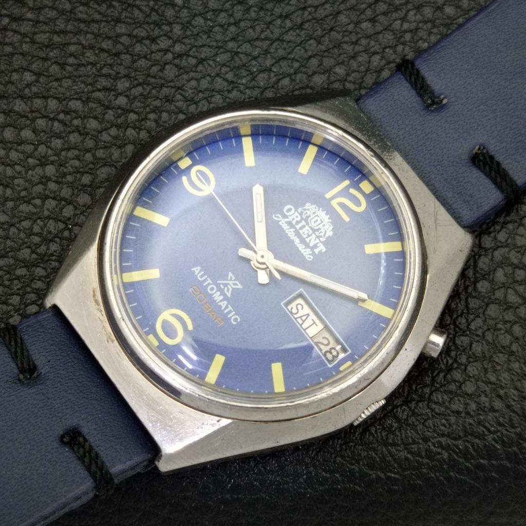 AUTOMATIC VINTAGE ORIENT 46941 JAPAN MENS BLUE COLOR DIAL WATCH a500745-5 R154-a500745