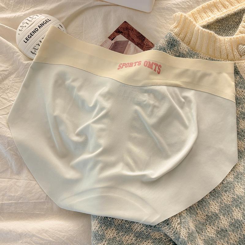 Culottes nues en soie glacée avec taille sans couture et fesses relevées, culottes triangle pour femmes
