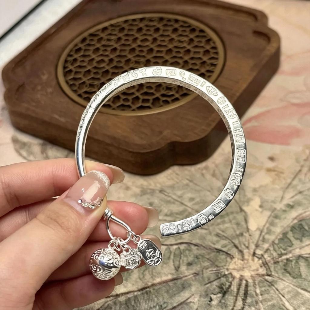 New Chinese-style palace bell auspicious bracelet niche design fashionable and simple opening solid bracelet birthday gift for girlfriend