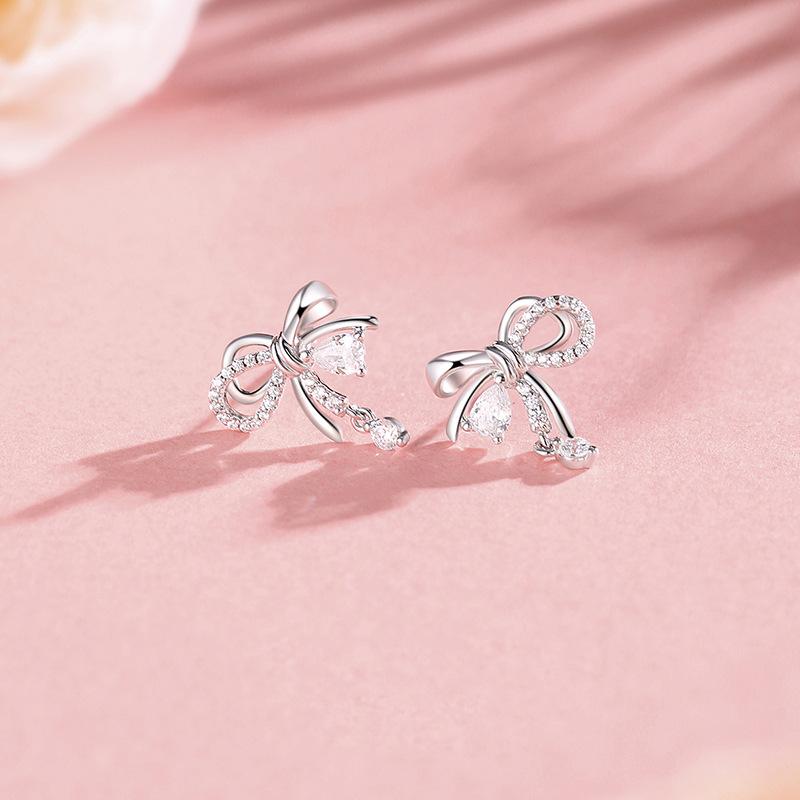 

Асимметричные серьги-гвоздики в форме банта, женские летние французские простые легкие роскошные серьги-капли в форме ниши