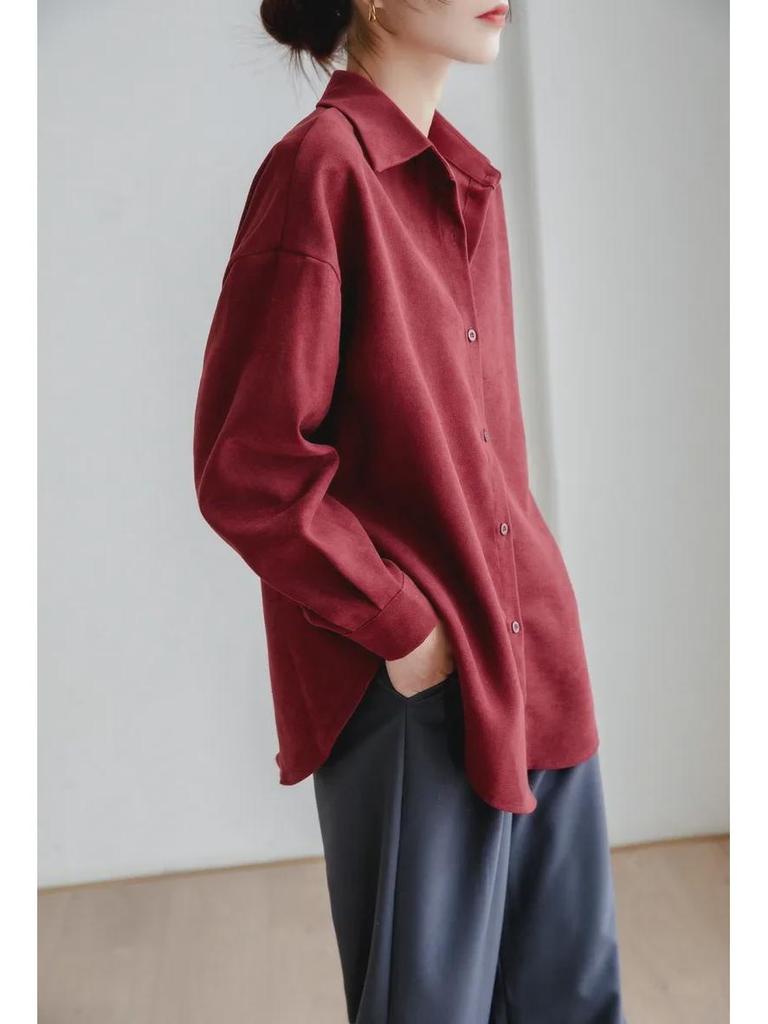 Locker gebürstetes Retro-Hemd aus rotem Cord für Damen – Frühling/Herbst 2025