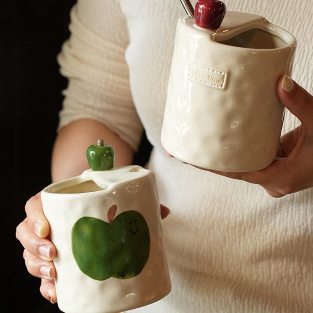 1PC Creative Hand-painted Cute Three-dimensional Apple Hand-held Ceramic Cups Home Coffee Mug Latte Juice Cup Milk Cup
