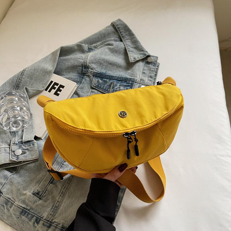 

Japanese ultra-light waterproof messenger bag nylon bag men s and women s cycling sports shoulder bag lightweight and practical saddle chest bag