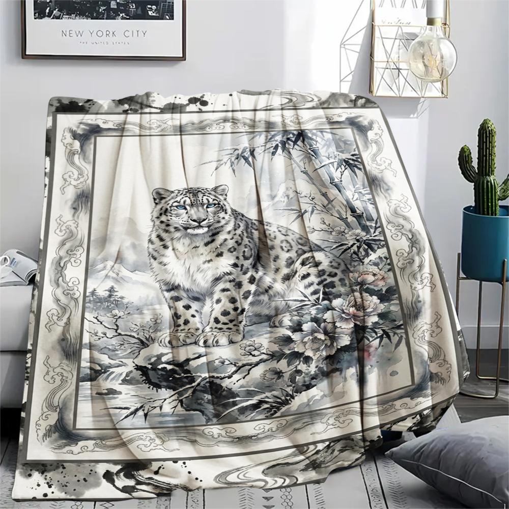 Snow Leopard Animal Print Flannel Blanket, High quality Comfortable for All Seasons, Home Decor, Warmth and Comfort, Perfect for Christmas Gifts119