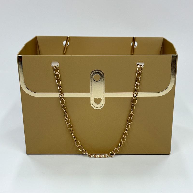 Trendy Brand Rectangular Handbag: Fresh Flower Gift Box & Creative Bouquet Perfume Bag.