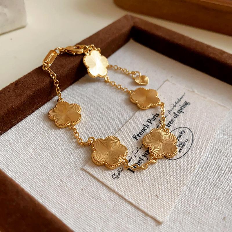 Hand Circumference 20cm Pink Fritillary Four-leaf Clover Bracelet Women's 18K Gold Niche Light Luxury